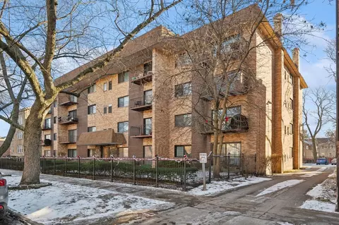 1629 W Greenleaf Ave #405, Chicago, IL 60626
