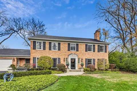 625 Thornwood Ln, Northfield, IL 60093