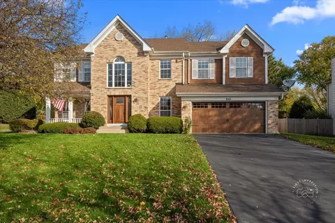 841 Sycamore Ln, Batavia, IL 60510