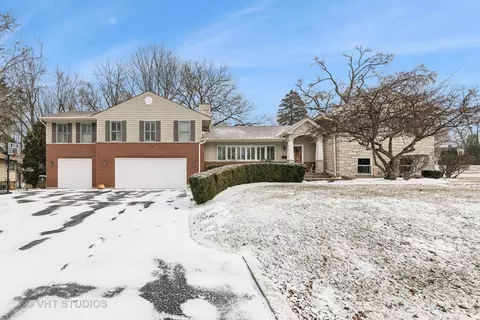 205 Sharon Dr, Barrington, IL 60010