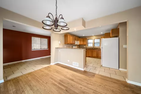 2710 Kama Ave, Mchenry, IL 60050 photo 8