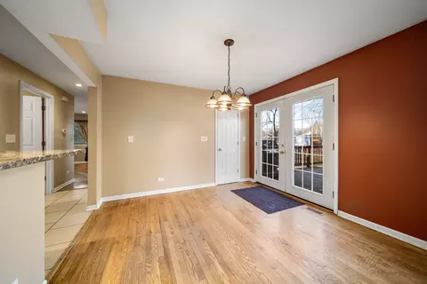 2710 Kama Ave, Mchenry, IL 60050 photo 7