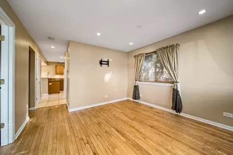 2710 Kama Ave, Mchenry, IL 60050 photo 3