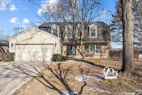 3200 Old Mill Rd, Northbrook, IL 60062