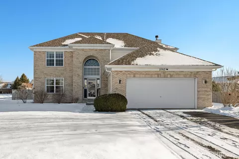 2782 Hobbs Ct, Yorkville, IL 60560