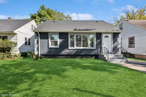 Exterior - 14537 Clinton St, Harvey, IL 60426 photo 2 of 4