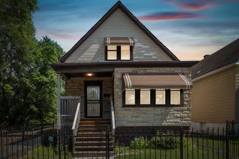 10557 S Perry Ave, Chicago, IL 60628
