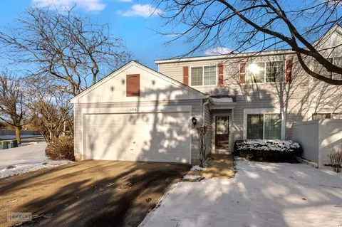 1704 Normantown Rd #445, Naperville, IL 60564