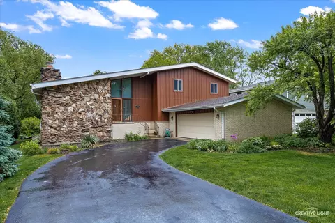 1919 N Chestnut Ave, Arlington Heights, IL 60004