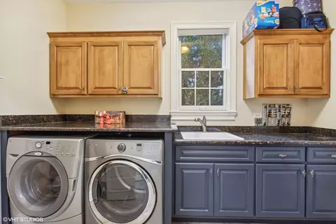 127 E Oneida Ave, Elmhurst, IL 60126 photo 13