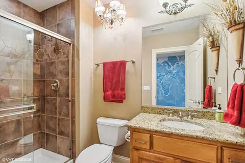 127 E Oneida Ave, Elmhurst, IL 60126 photo 31