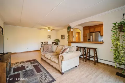 580 Fairway View Dr #2B, Wheeling, IL 60090 photo 4