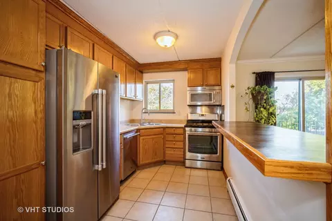 580 Fairway View Dr #2B, Wheeling, IL 60090 photo 5