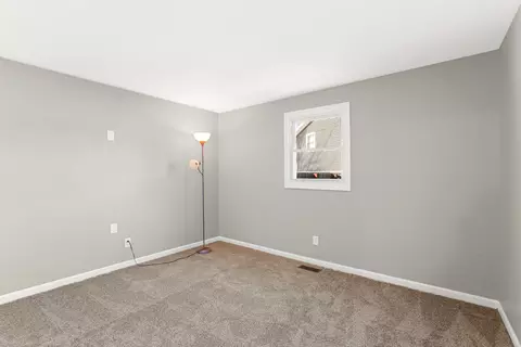 Bedroom - 1122 Pheasant Dr, Bradley, IL 60915 photo 3 of 3