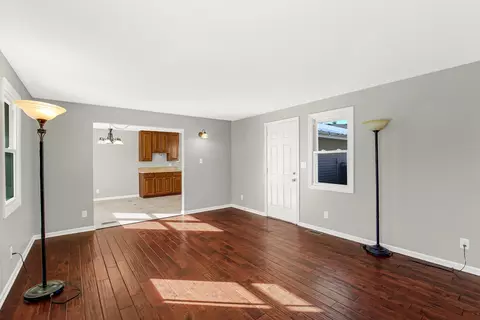 Living - 1122 Pheasant Dr, Bradley, IL 60915 photo 6 of 6