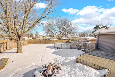 Exterior - 1122 Pheasant Dr, Bradley, IL 60915 photo 5 of 6