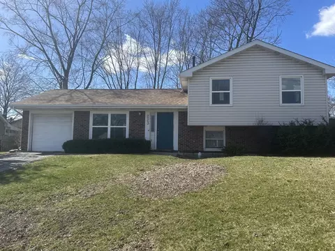 223 Gettysburg Dr, Bolingbrook, IL 60440