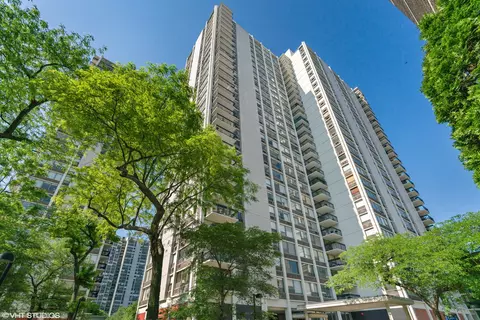 1460 N Sandburg Ter #508, Chicago, IL 60610