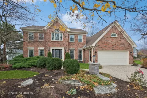 26 W070 Macarthur Ave, Carol Stream, IL 60188