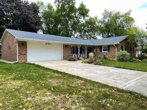 618 Homestead Pl, Joliet, IL 60435