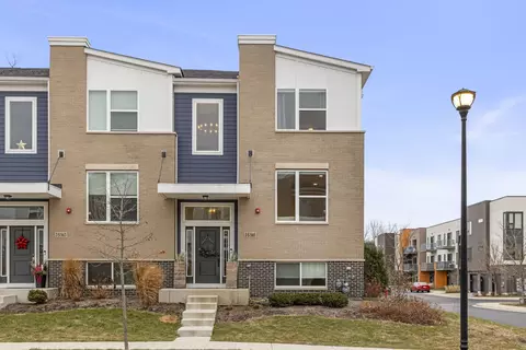 3 S565 Everton Dr, Warrenville, IL 60555