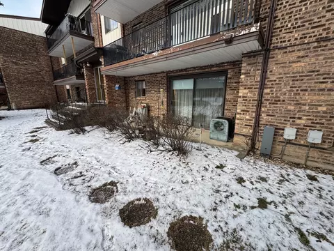 5219 James Ln #1604, Crestwood, IL 60418