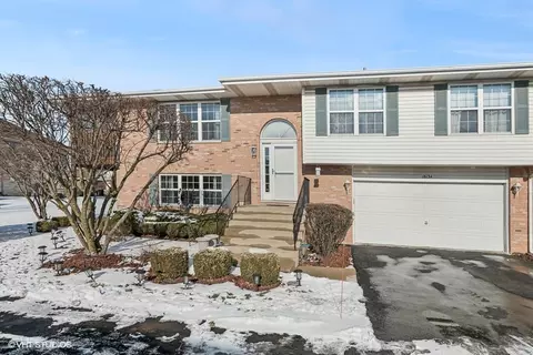 18134 Kirby Dr, Tinley Park, IL 60487