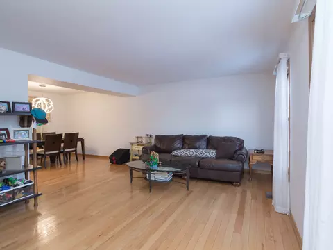 1184 Lexington Dr, Bartlett, IL 60103 photo 2