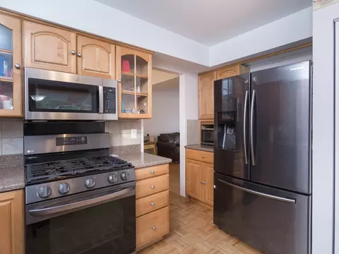 1184 Lexington Dr, Bartlett, IL 60103 photo 8