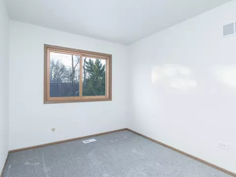 1184 Lexington Dr, Bartlett, IL 60103 photo 17