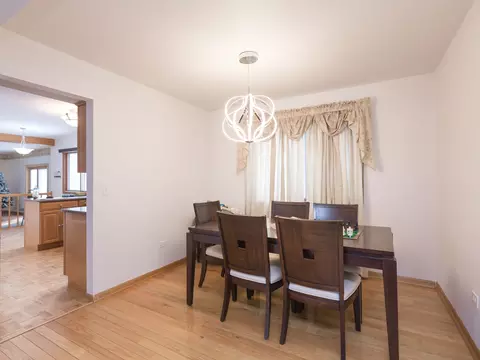 1184 Lexington Dr, Bartlett, IL 60103 photo 5