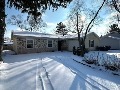 116 Delaware Dr, Bolingbrook, IL 60440