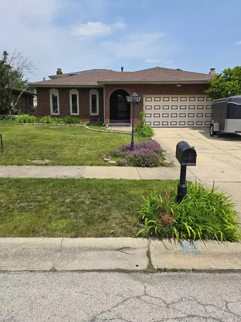 6118 Heron Dr, Oak Forest, IL 60452