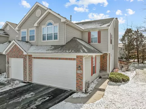 7336 Grandview Ct #7336, Carpentersville, IL 60110