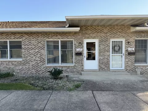 1104 Chovan Dr #1104, Joliet, IL 60435