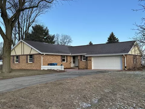 1008 Hilltop Dr, Morrison, IL 61270