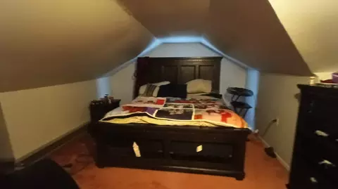 Bedroom - 1404 E Locust St, Decatur, IL 62521 photo 4 of 4