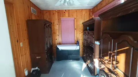 Bedroom - 1404 E Locust St, Decatur, IL 62521 photo 1 of 4
