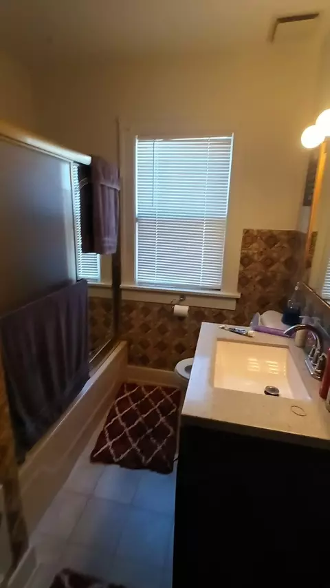 Bath - 1404 E Locust St, Decatur, IL 62521 photo 1 of 3