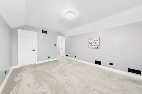 Bedroom - 110 Sky View Ln, Beecher, IL 60401 photo 6 of 9