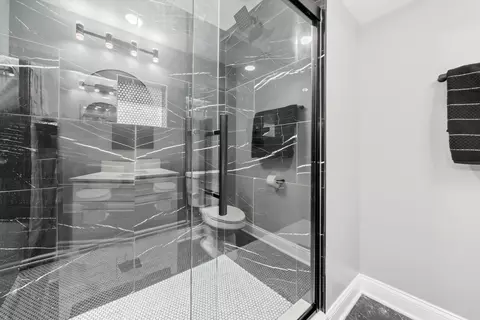 Bath - 110 Sky View Ln, Beecher, IL 60401 photo 8 of 8