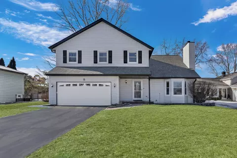8 Washington Ct, Mundelein, IL 60060