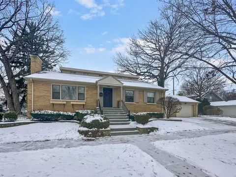 3900 Johnson Ave, Western Springs, IL 60558