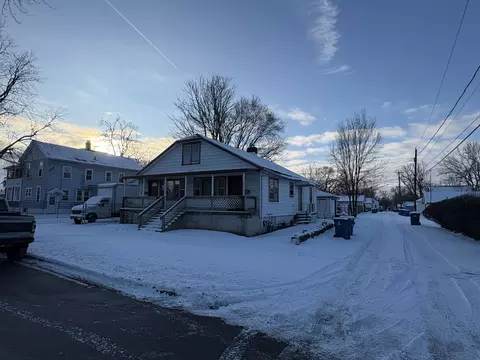 346 W Hickory St, Kankakee, IL 60901
