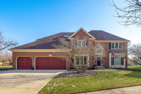 1812 Robert Ln, Naperville, IL 60564