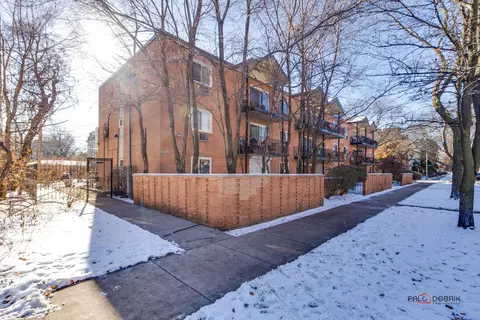 1545 W Chase Ave #103, Chicago, IL 60626