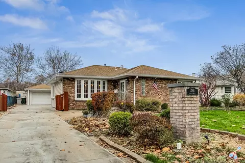 3501 Dove St, Rolling Meadows, IL 60008