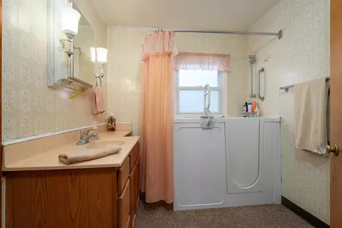 Bath - 114 S Eastern Ave, Minier, IL 61759 photo 1 of 1