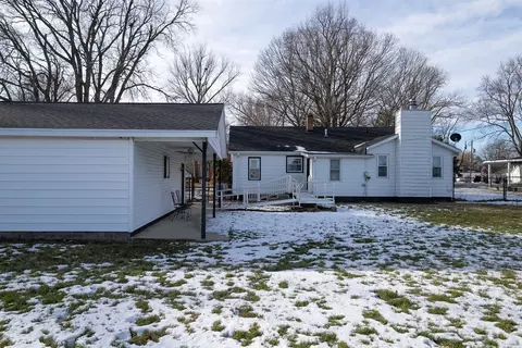 Exterior - 114 S Eastern Ave, Minier, IL 61759 photo 10 of 10