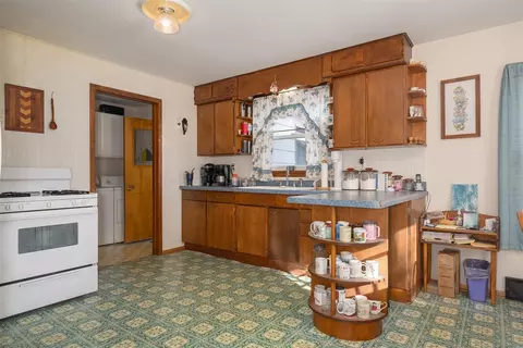 Kitchen - 114 S Eastern Ave, Minier, IL 61759 photo 2 of 3